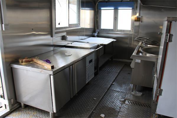 中銳野營(yíng)房